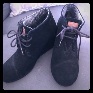 Toms Kala Suede Wedge Bootie